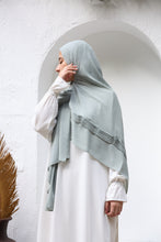 Load image into Gallery viewer, Plisse Waves Scarf