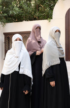 Load image into Gallery viewer, Ruffles Border