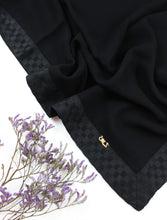 Load image into Gallery viewer, Square Scarf Squares Lace